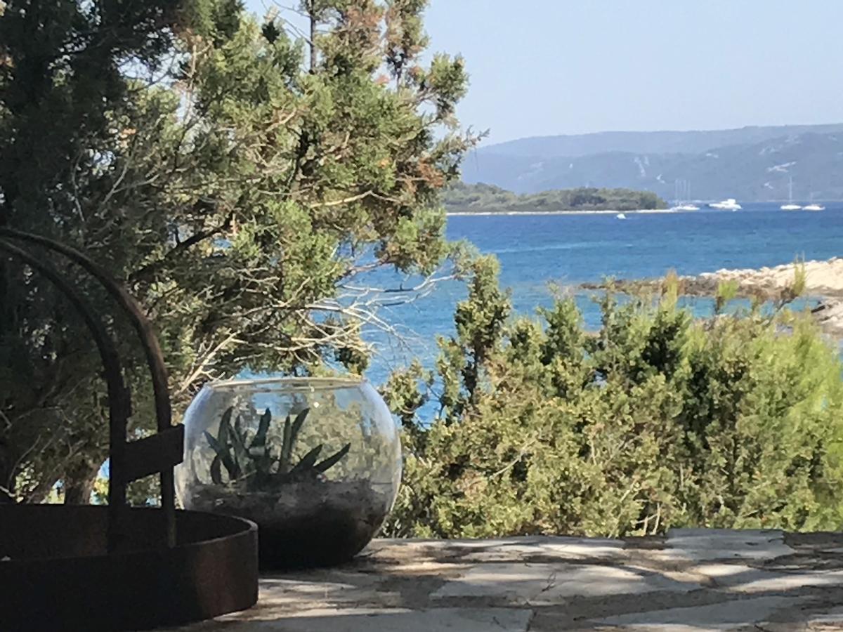 Plage Cachee - Glamping Vrboska Exterior photo