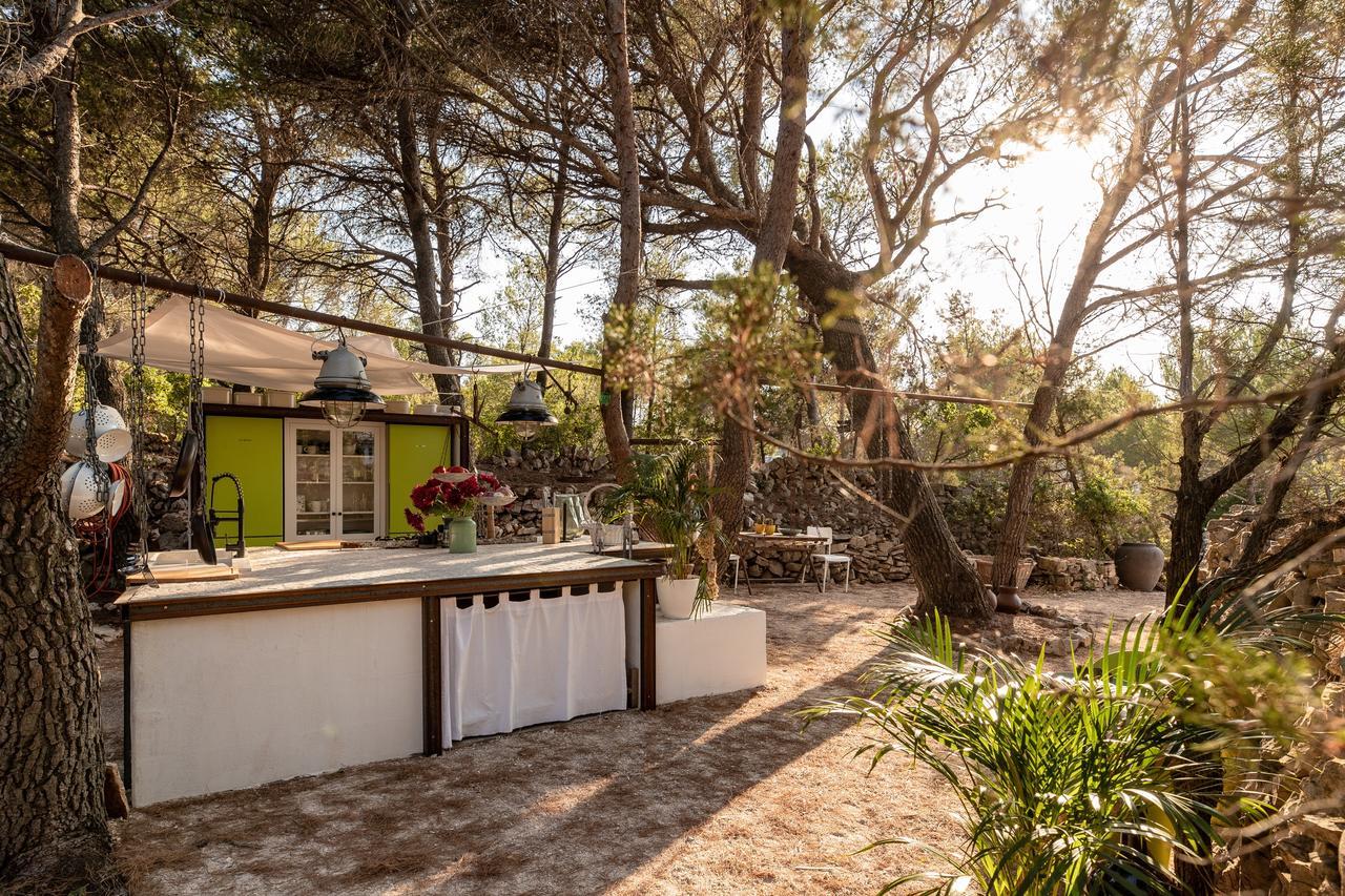 Plage Cachee - Glamping Vrboska Exterior photo
