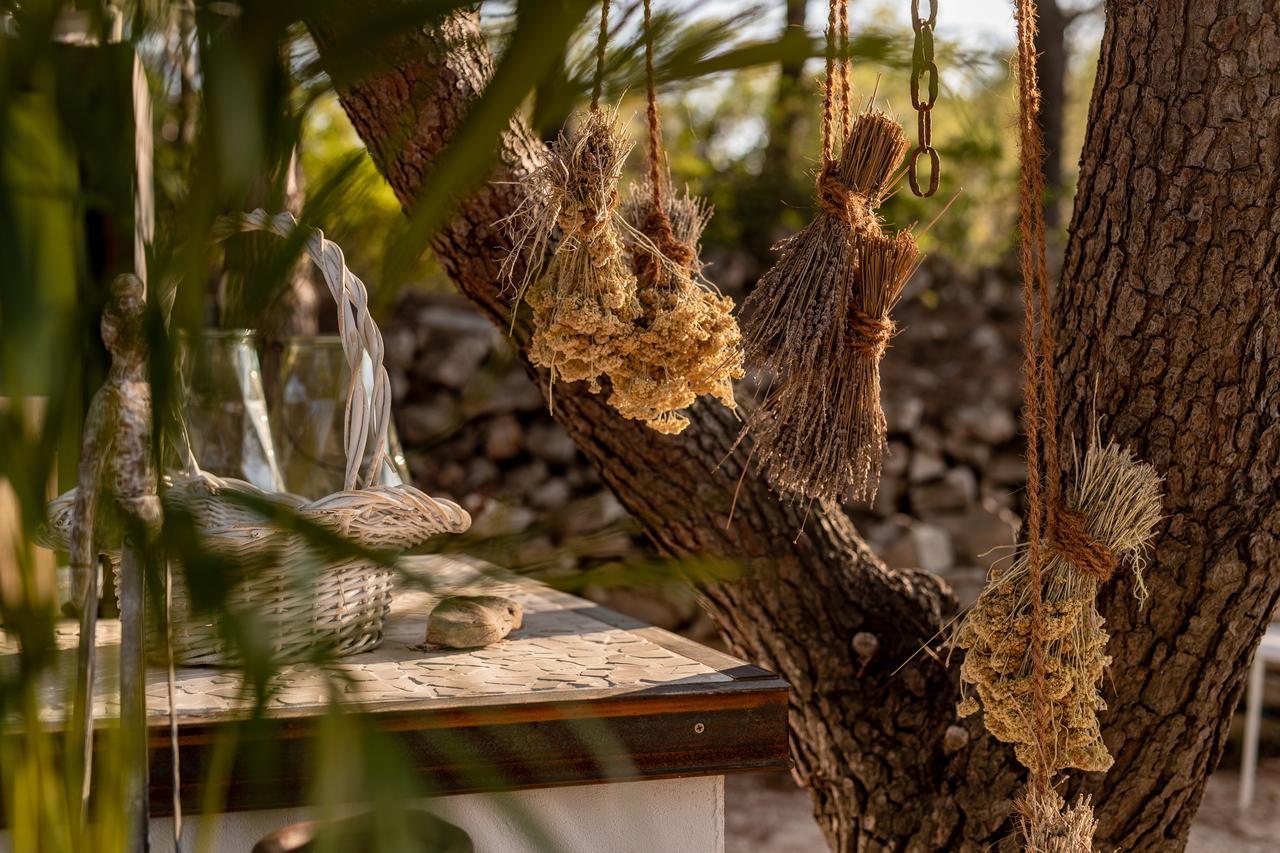 Plage Cachee - Glamping Vrboska Exterior photo