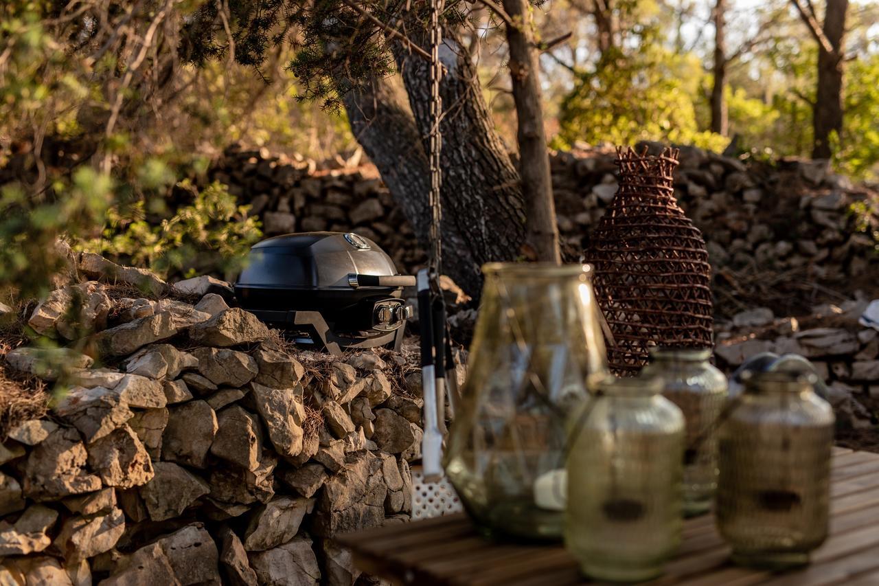 Plage Cachee - Glamping Vrboska Exterior photo