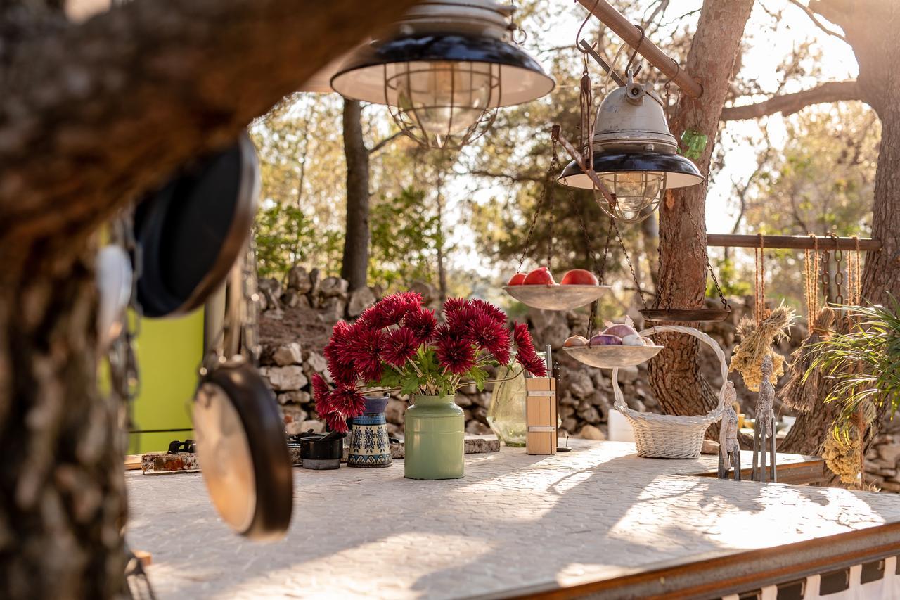 Plage Cachee - Glamping Vrboska Exterior photo